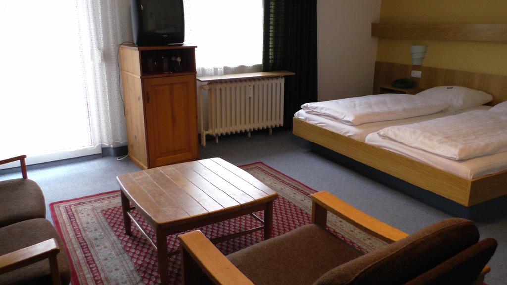 City Hotel Pforzheim Pokoj fotografie